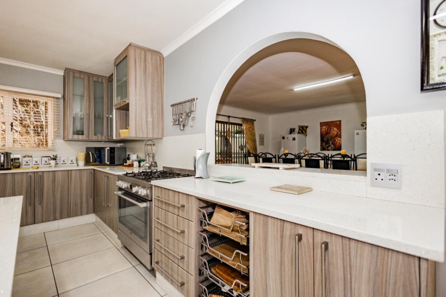 8 Bedroom Property for Sale in Joostenbergvlakte Western Cape